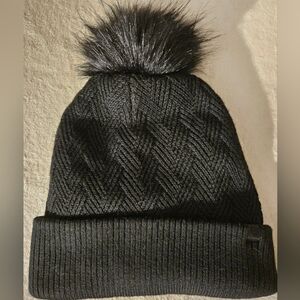 Lululemon Chevron Knit Pom Beanie in Black.